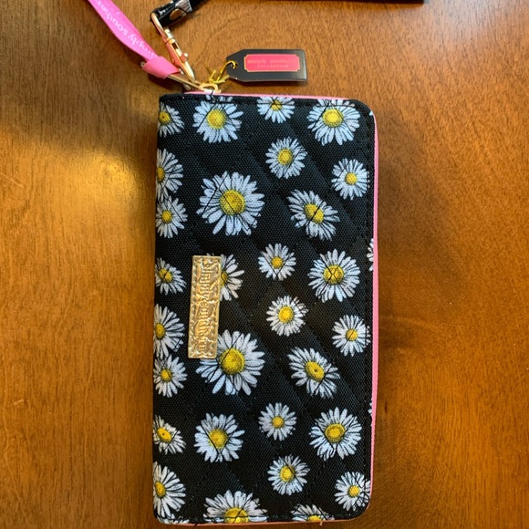 Simply Southern Flower Clutch - Picture 1 of 9